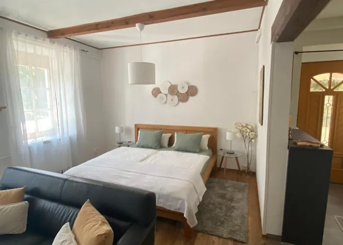 Apartment Mit Sauna Im Wienerwald - *